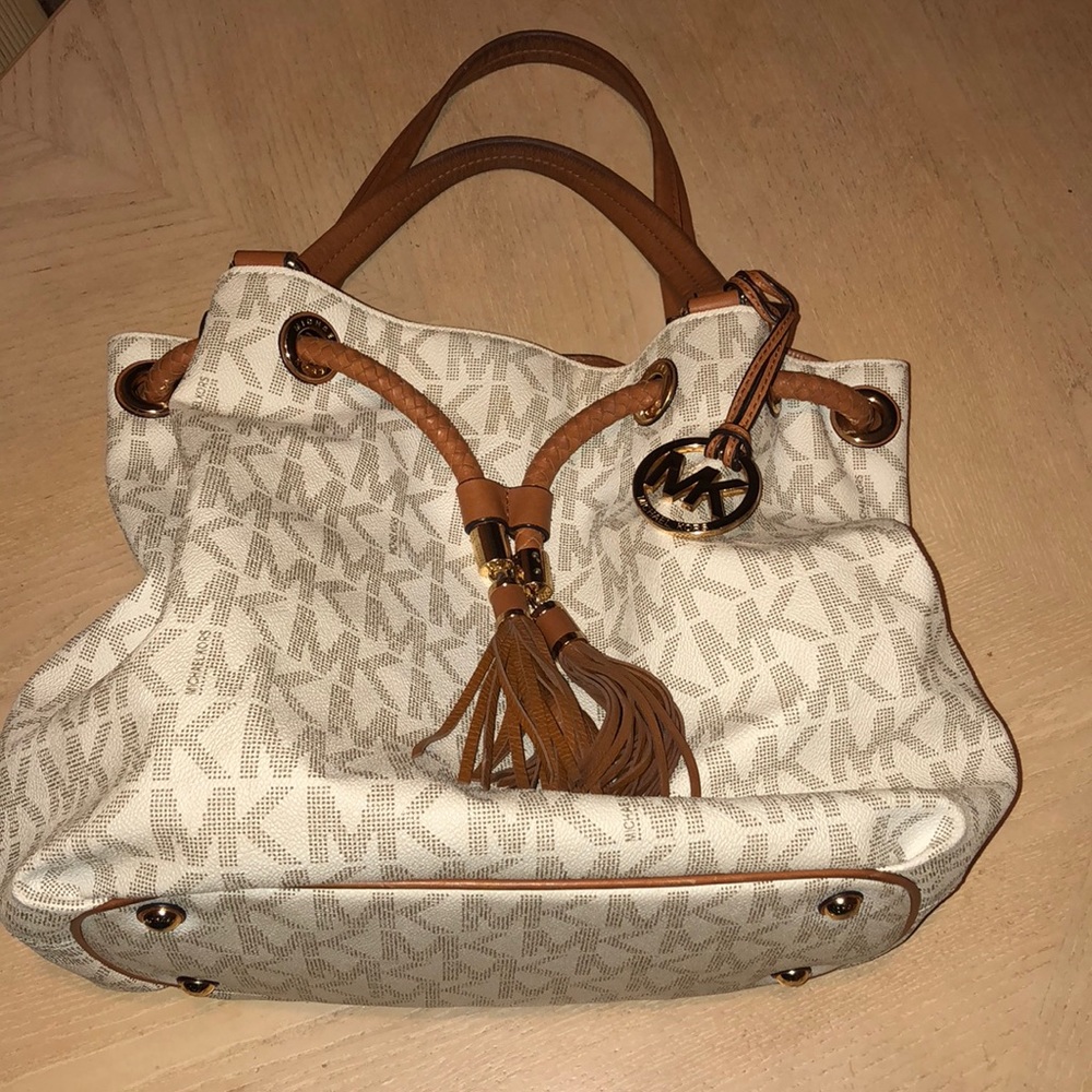 Clothes, shoes and bags